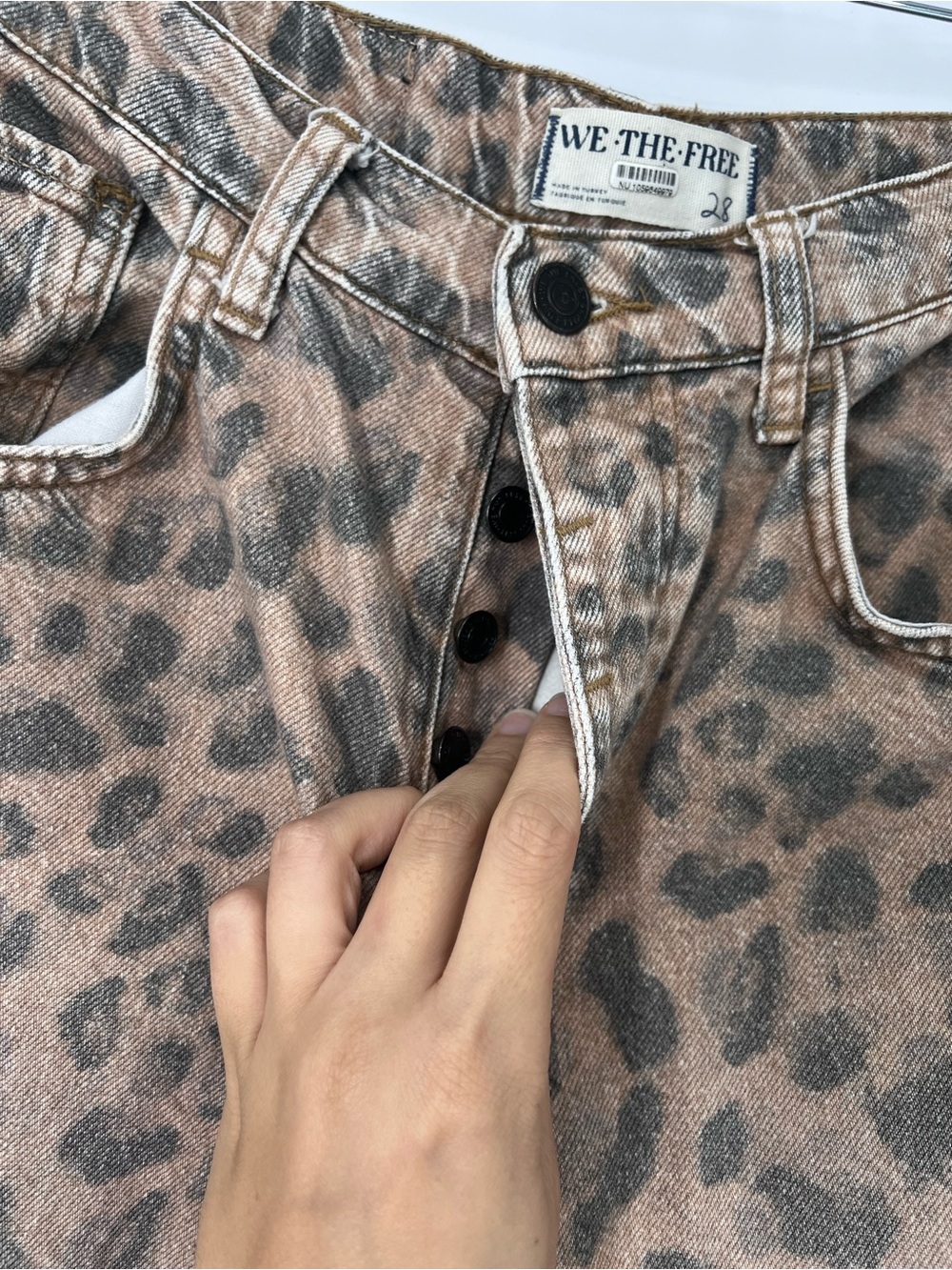 We The Free Leopard Animal Print Western Bohemian Barrel Wide Leg Jeans 28 - Picture 4 of 7